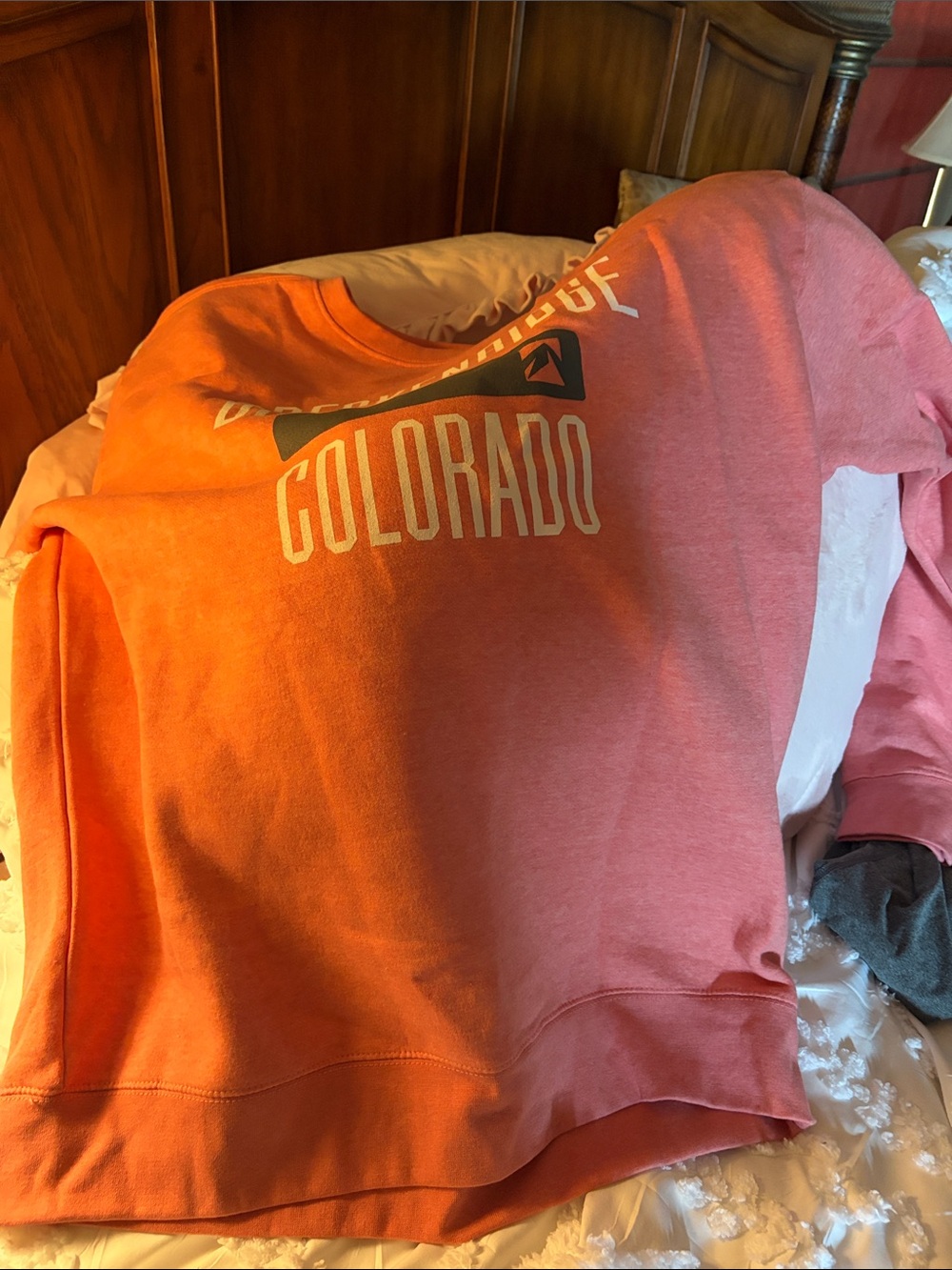 Colorado Graphic Womens Breckenridge Sweatshirt - Coral Pink